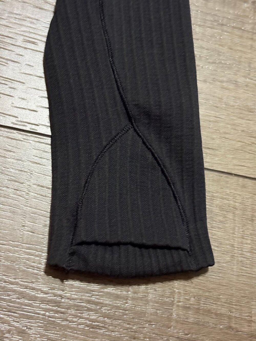 Lululemon Rest Less Ribbed Pullover Size 2 Black - Picture 11 of 12